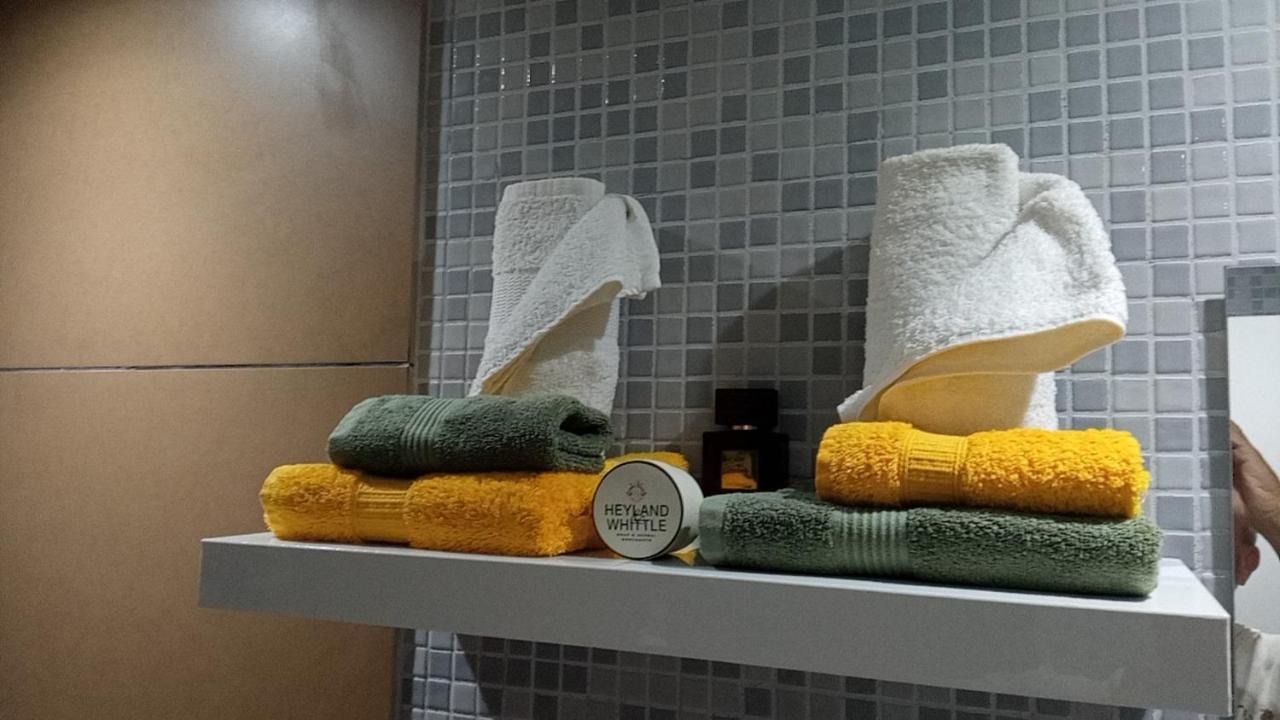 Superbe Appartement Avec Solarium Et Piscine Communautaire 罗萨斯 外观 照片